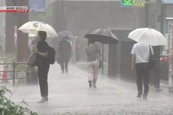 Nhật Bản hủy hơn 100 chuyến bay do bão nhiệt đới