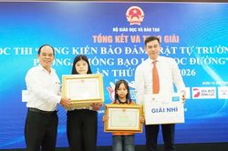 60 học sinh nhận giải thưởng tại cuộc thi s&aacute;ng kiến về ph&ograve;ng chống bạo lực học đường