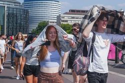 Chuyên gia lý giải nguyên nhân gây ra đợt nắng nóng gay gắt ở Tây Âu