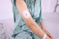 Sụt 5kg trong một th&aacute;ng, thiếu nữ 17 tuổi su&yacute;t tử vong v&igrave; toan ceton do đ&aacute;i th&aacute;o đường