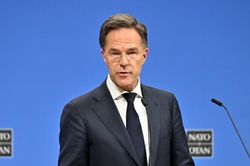 NATO bật mí chuẩn bị ký loạt hợp đồng 'khủng', kêu gọi tăng tốc sản xuất quốc phòng