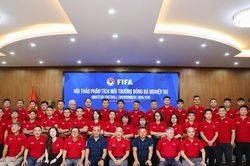 FIFA 'tiếp sức' bóng đá phong trào Việt Nam phát triển