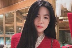 'Hotgirl' 17 tuổi Châm Anh gây sốt ở giải bóng chuyền Đông Nam Á