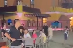 Công an xác minh vụ nghi dùng vòi nước đuổi khách tại khu vui chơi ở Cửa Lò