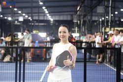 Những 'b&oacute;ng hồng' tr&ecirc;n s&acirc;n Pickleball