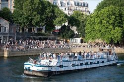 Sức sống đô thị ven sông - Bài 1: Khi Paris soi bóng dòng Seine