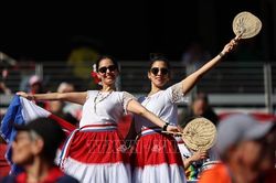 World Cup 2026: Cổ động viên Australia và Paraguay chia đều cảm xúc
