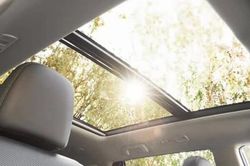 Cách chống nóng cho ô tô có cửa sổ trời