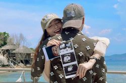 MC Huyền Trang sắp đ&oacute;n con đầu l&ograve;ng với cầu thủ