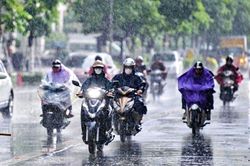 Mưa lớn k&eacute;o d&agrave;i ở Bắc Bộ, c&oacute; nơi vượt 200mm, cảnh b&aacute;o nguy cơ lũ qu&eacute;t v&agrave; sạt lở đất