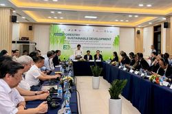 Nâng sức cạnh tranh ngành gỗ từ nguồn nguyên liệu
