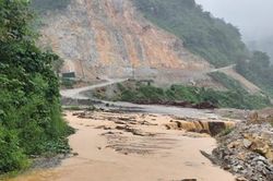Cao Bằng: Mưa lớn gây ngập úng, sạt lở nhiều tuyến đường