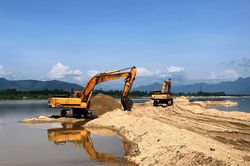 Phê duyệt 3 khu vực mỏ cát trên sông Mã không đấu giá quyền khai thác để phục vụ các công trình, dự án