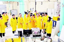 Đẩy mạnh th&ocirc;ng tin, tuy&ecirc;n truyền về ph&aacute;t triển, ứng dụng năng lượng nguy&ecirc;n tử phục vụ ph&aacute;t triển kinh tế - x&atilde; hội