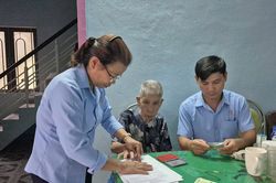 Mang dịch vụ c&ocirc;ng đến nh&agrave; d&acirc;n