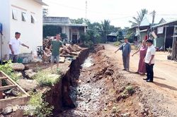 Công trình chậm tiến độ, tiềm ẩn nguy cơ mất an toàn