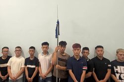 Xử l&yacute; nh&oacute;m thanh thiếu ni&ecirc;n mang hung kh&iacute; g&acirc;y rối tại Quảng trường Nguyễn Tất Th&agrave;nh