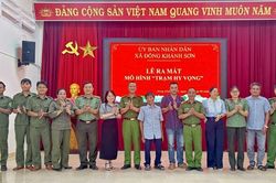 Xã Đông Khánh Sơn ra mắt mô hình 'Trạm hy vọng'