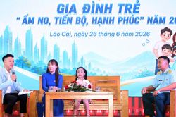 Tôn vinh 17 gia đình trẻ tiêu biểu Lào Cai: Lan tỏa giá trị 'ấm no, tiến bộ, hạnh phúc'