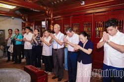 Khảo sát thực tế phục vụ Hội thảo 'Chủ tịch Hồ Chí Minh với Khu Di tích lịch sử quốc gia đặc biệt Đền Hùng'