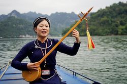Giữ hồn Ba Bể bằng lời Then