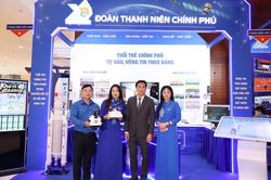 Thứ trưởng Nguyễn Tường Văn đánh giá cao mô hình FPV của Đoàn Thanh niên Bộ Xây dựng