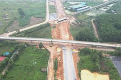 Bộ X&acirc;y dựng y&ecirc;u cầu r&agrave; so&aacute;t to&agrave;n diện hạ tầng giao th&ocirc;ng trước m&ugrave;a mưa lũ