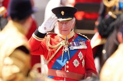 Vua Charles III đóng gần 40 triệu USD tiền thuế kể từ khi lên ngôi