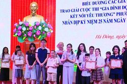 Phường H&agrave; Đ&ocirc;ng biểu dương 102 gia đ&igrave;nh văn h&oacute;a ti&ecirc;u biểu