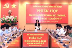 Đẩy nhanh chuyển đổi số to&agrave;n diện trong hoạt động của cơ quan d&acirc;n cử
