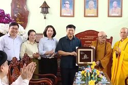 H&agrave;nh tr&igrave;nh về nguồn &ndash; lan tỏa tinh thần đại đo&agrave;n kết