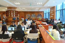 Năm 2027, Đại học Kinh tế Quốc d&acirc;n dự kiến bỏ x&eacute;t kết hợp IELTS với điểm c&aacute;c b&agrave;i thi đ&aacute;nh gi&aacute;