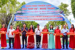 Hơn 270 tác phẩm triển lãm với chủ đề 'Một năm nhìn lại tỉnh Cà Mau sau hợp nhất'