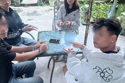 Bắt thiếu nữ 17 tuổi cùng 3 thanh niên gây án trong cửa hàng điện thoại