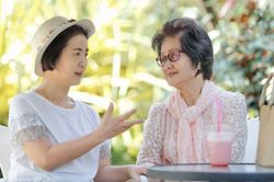 Không phải con cái, đây mới là 'chỗ dựa thật sự' của tuổi già