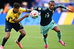 Kết quả Ecuador 2-1 Đức: Ngược d&ograve;ng bất ngờ, gi&agrave;nh suất đi tiếp