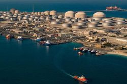 Saudi Aramco nối lại xuất khẩu dầu, thị trường kỳ vọng nguồn cung dần ổn định