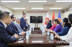 H&agrave; Nội tăng cường kết nối x&uacute;c tiến thương mại l&agrave;ng nghề tại Nhật Bản
