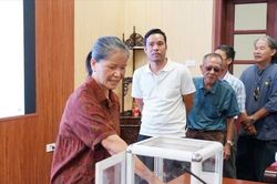 Xã Quang Minh tổ chức bốc thăm giao đất dịch vụ đợt 9 cho 40 hộ dân