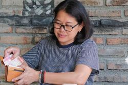 Tưởng đổi đời nhờ tái hôn, U60 phải bỏ chạy vì phát hiện bí mật động trời của chồng mới