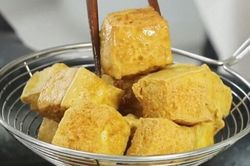 Rán đậu muốn vàng giòn, không nát: chỉ cần chọn đúng loại đậu và nhớ 4 mẹo nhỏ này