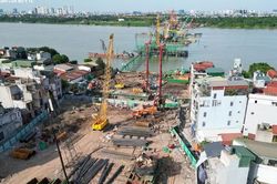 Tiến độ 'siêu cầu' vượt sông Hồng hơn 16.000 tỷ đồng sau hơn 8 tháng khởi công