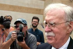 Vụ b&ecirc; bối r&ograve; rỉ t&agrave;i liệu mật: Cựu Cố vấn An ninh Quốc gia Mỹ John Bolton bất ngờ nhận tội
