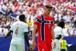 Ibrahimovic: 'Na Uy sợ hãi'