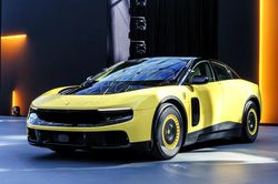 Ferrari: Khách hàng cần thời gian để 'cảm thụ' được Ferrari Luce