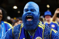 Danh tính CĐV mặt xanh gây sốt ở World Cup