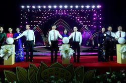 Đưa hương sắc sen Tây Hồ thành thương hiệu du lịch quốc gia