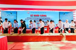 Đại tướng Phan Văn Giang dự Lễ khởi công 100 nhà tránh lũ đa năng tại Đắk Lắk