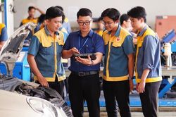 Phát động Cuộc thi ảnh 'Người lao động An Giang trong công việc và cuộc sống'