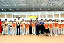 Vĩnh Long: Gần 1.000 người Giao lưu đồng diễn ch&agrave;o mừng Ng&agrave;y quốc tế Yoga